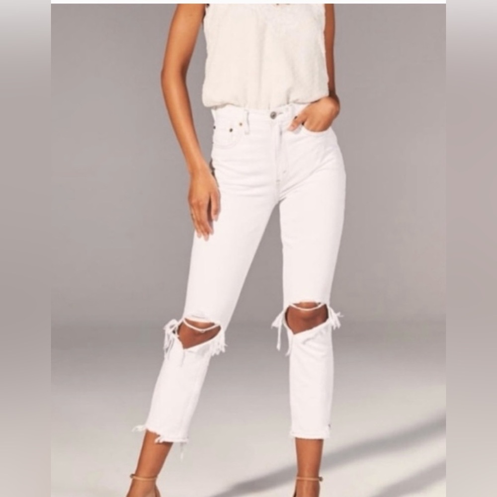 Abercrombie & Fitch Jeans Size 27 (Size 4 short) White High Rise Mom Jeans